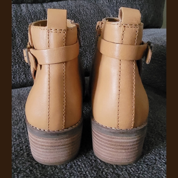 Brand New Women's Size 6M Lucky Brand Camel Leather Ankle Boots - Picture 4 of 8